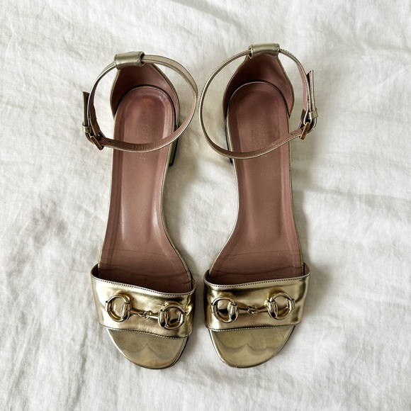 Gucci Horsebit Sandal in Gold size 37.5 fair condition - Picture 3 of 9